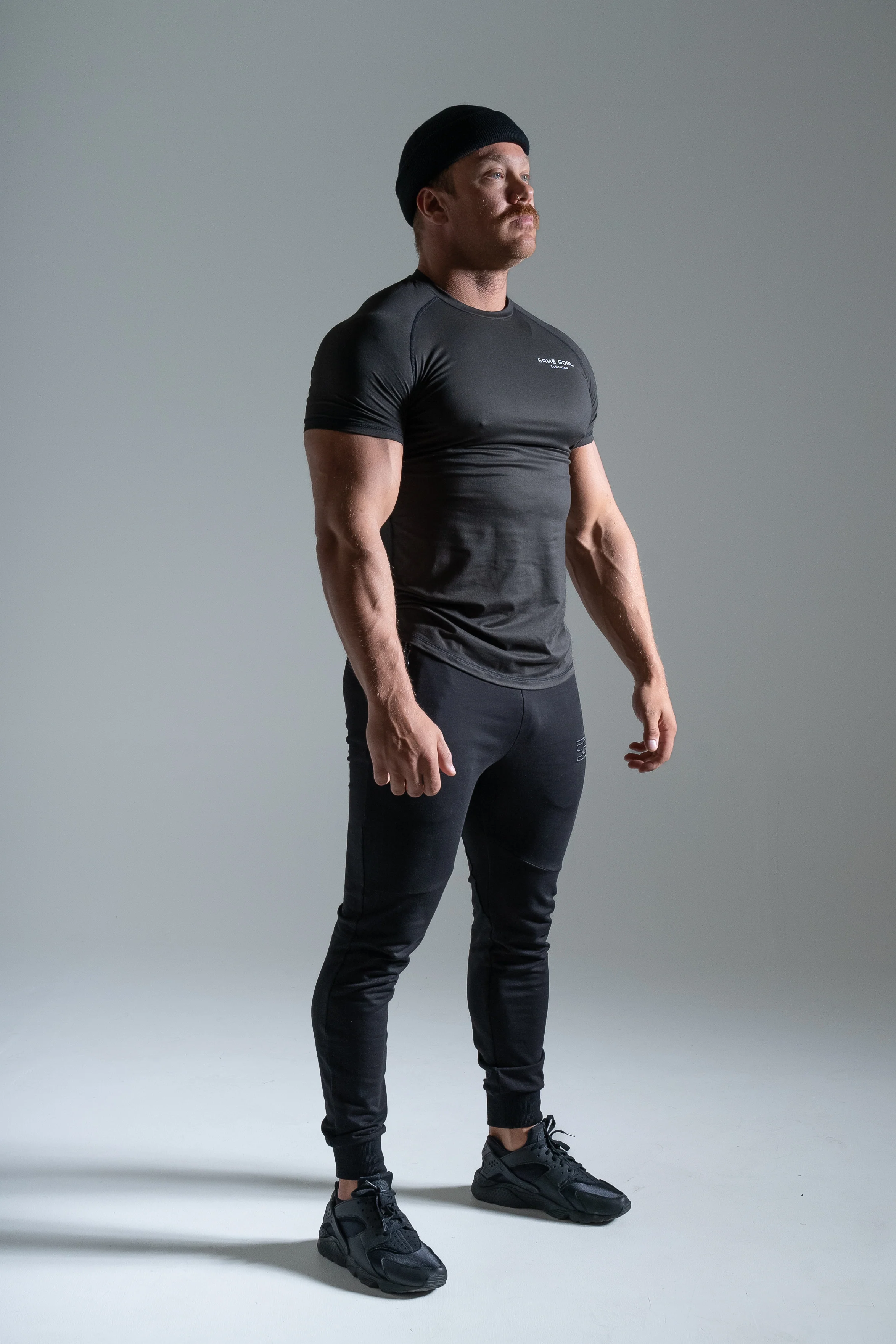 Active t-paita musta - Image 3