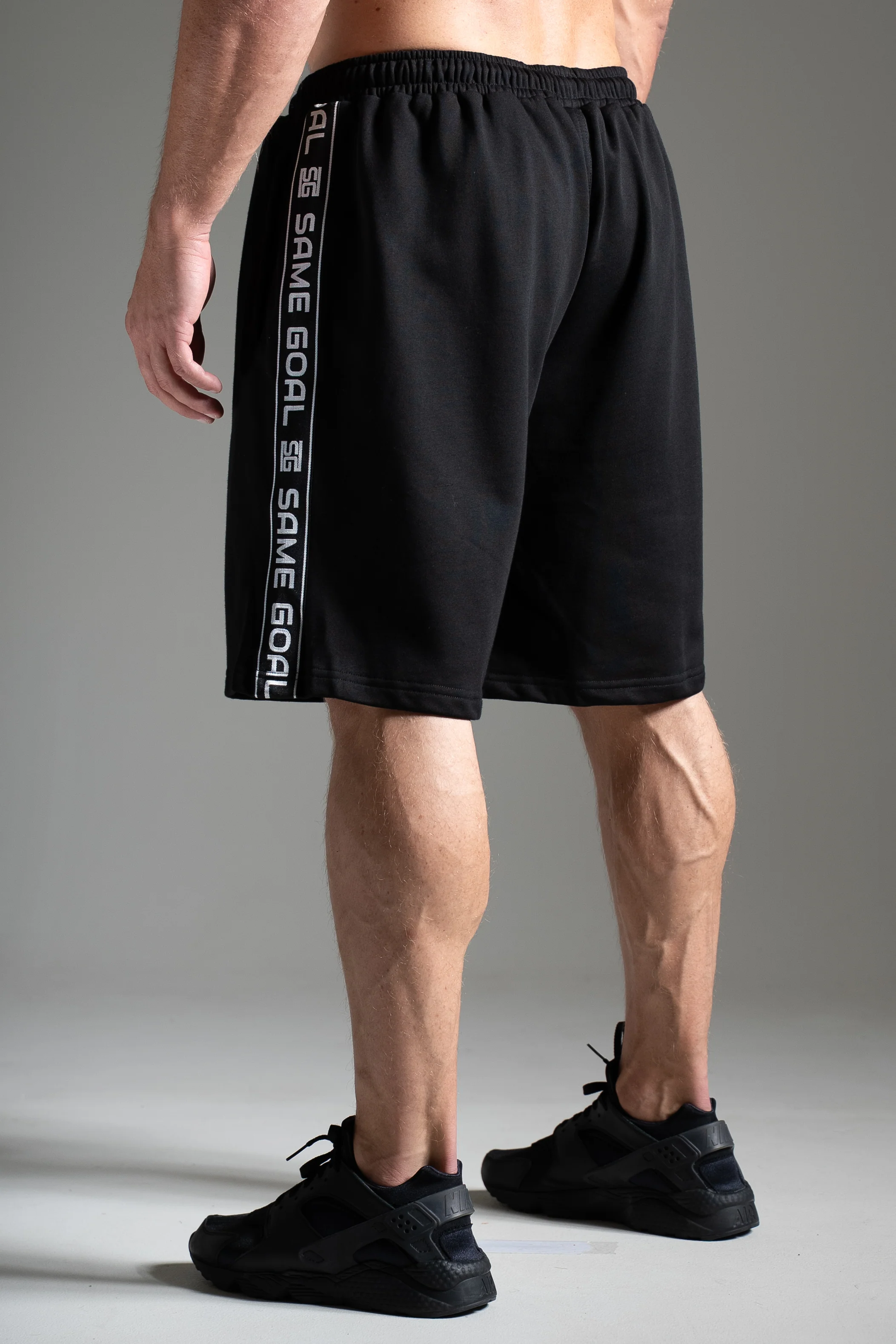 Loose shortsit musta - Image 3
