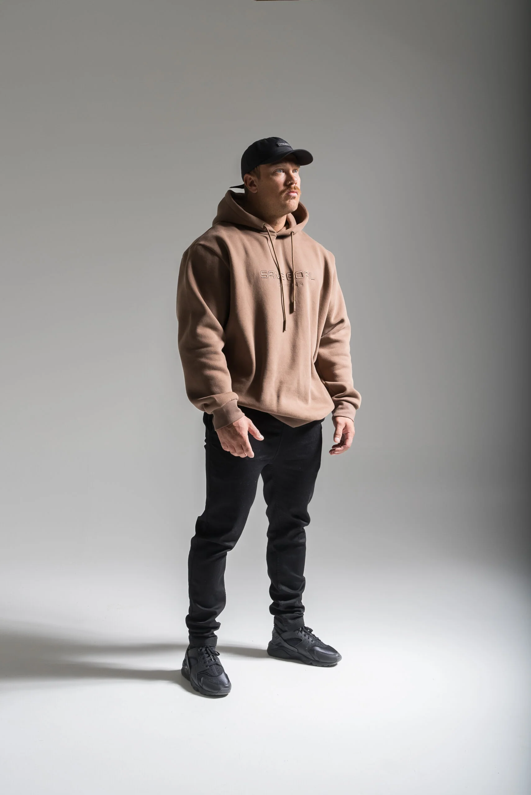 Heavy oversize huppari ruskea - Image 3