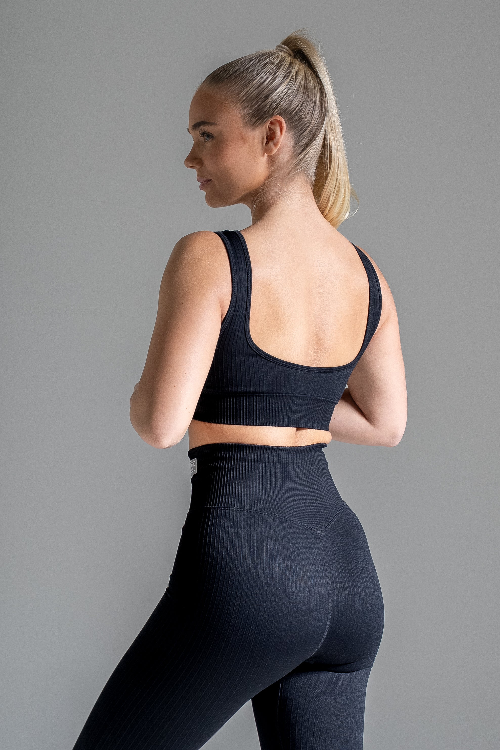 Wave seamless bra musta - Image 2