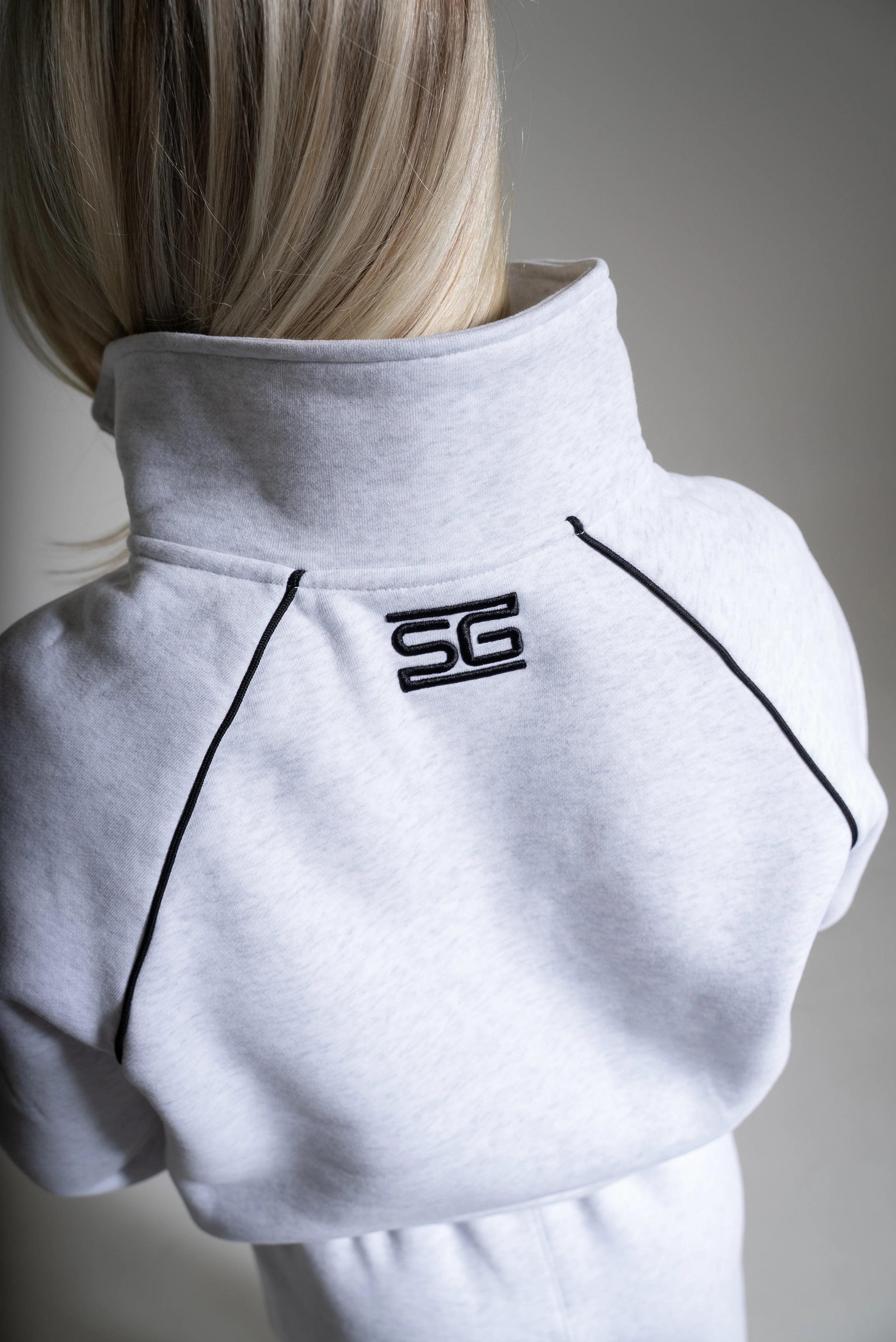 HEAVY zip high neck tuhka - Image 3